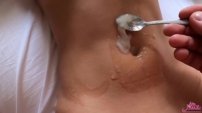 Alta Blowjob et Passionale Sex Close-sursum - comedit Sperm