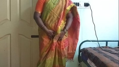 Indian desi ancilla ostendere eam naturalem tits ad domum domini