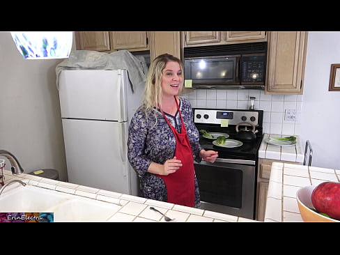 ❤️ Stepmom mulgere eum in culina ante diem suum Anal video ad nos la.com-porn-mz.ru