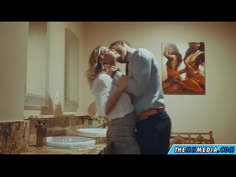 ❤️ Cum busty flava seducit in latrinae publicae Anal video ad nos la.com-porn-mz.ru